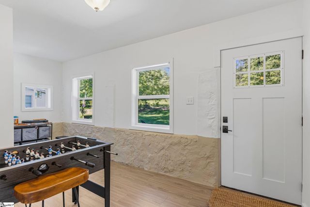 2009 State Park Road, Greenville, SC 29609