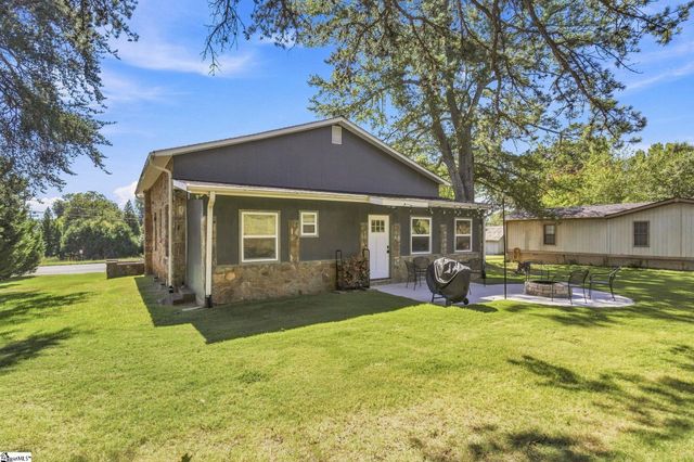 2009 State Park Road, Greenville, SC 29609