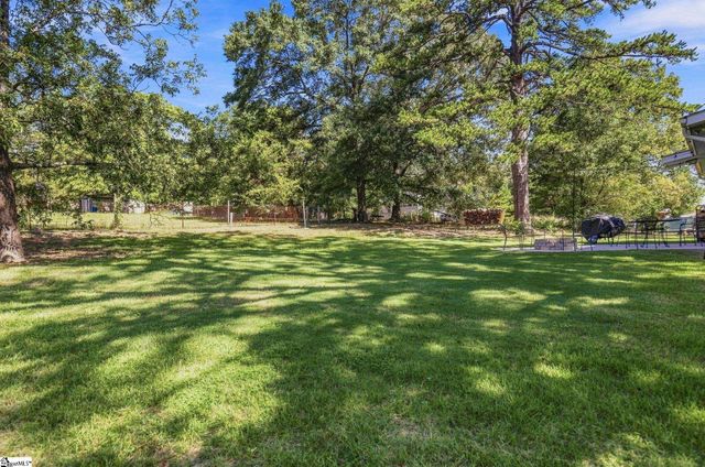 2009 State Park Road, Greenville, SC 29609
