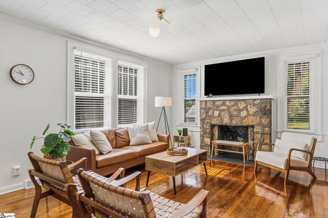 2009 State Park Road, Greenville, SC 29609