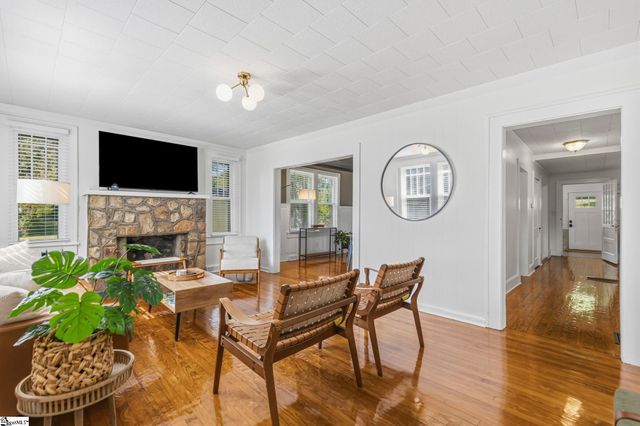 2009 State Park Road, Greenville, SC 29609