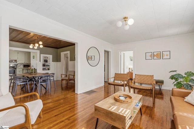 2009 State Park Road, Greenville, SC 29609