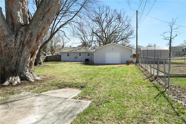 1924 Miami Street, Leavenworth, KS 66048