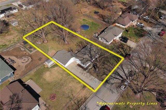 1924 Miami Street, Leavenworth, KS 66048