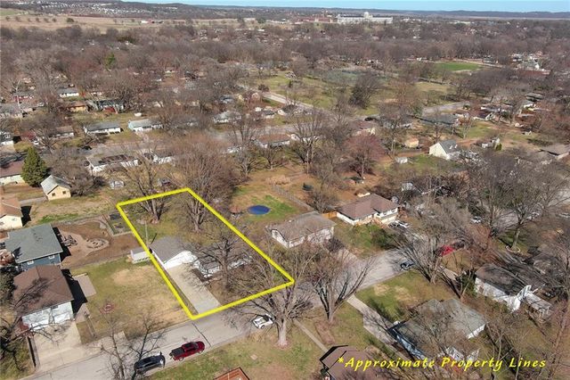 1924 Miami Street, Leavenworth, KS 66048