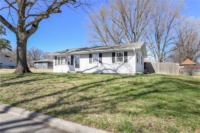 1924 Miami Street, Leavenworth, KS 66048