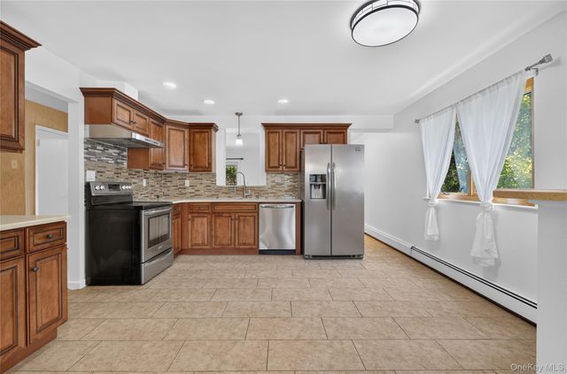 1671 Noble Street, East Meadow, NY 11554