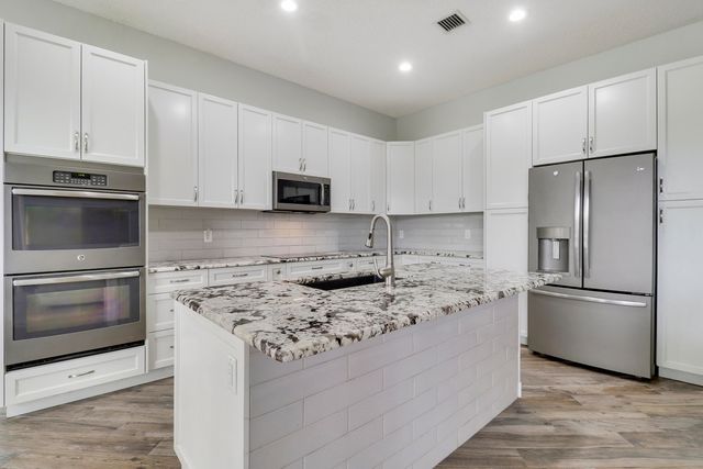 7077 Copperfield Circle, Lake Worth, FL 33467
