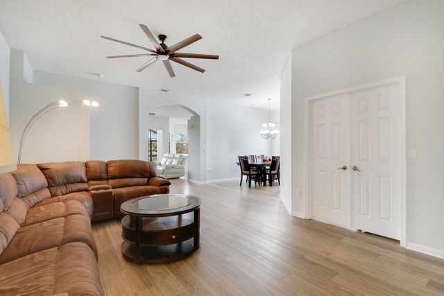 7077 Copperfield Circle, Lake Worth, FL 33467
