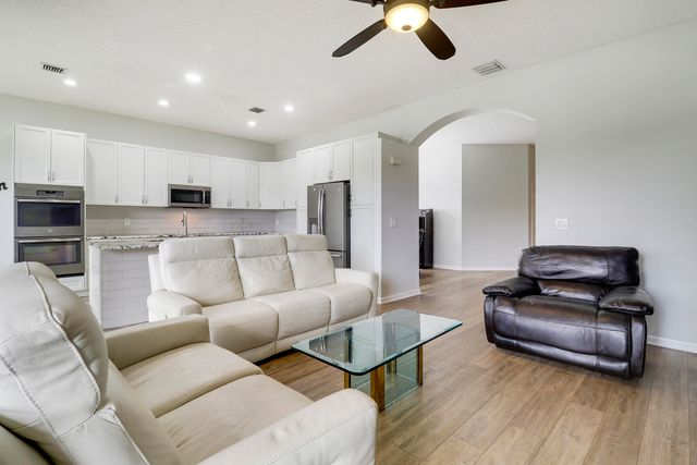 7077 Copperfield Circle, Lake Worth, FL 33467