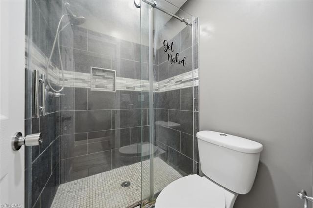 7177 Mantlewood Lane, Kernersville, NC 27284