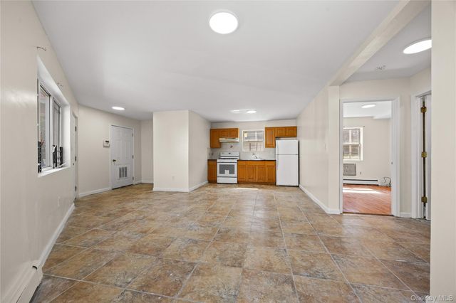 577 Aztec Place, Far Rockaway, NY 11691