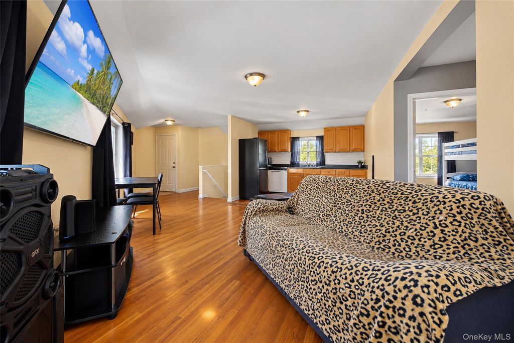 577 Aztec Place, Far Rockaway, NY 11691 — photo 3