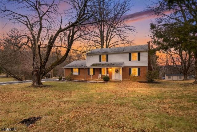 97 Skyview Dr, Washington Twp., NJ 07882