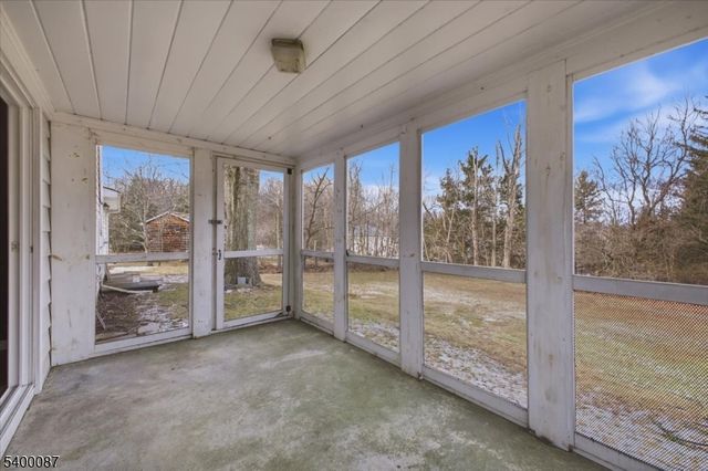 97 Skyview Dr, Washington Twp., NJ 07882