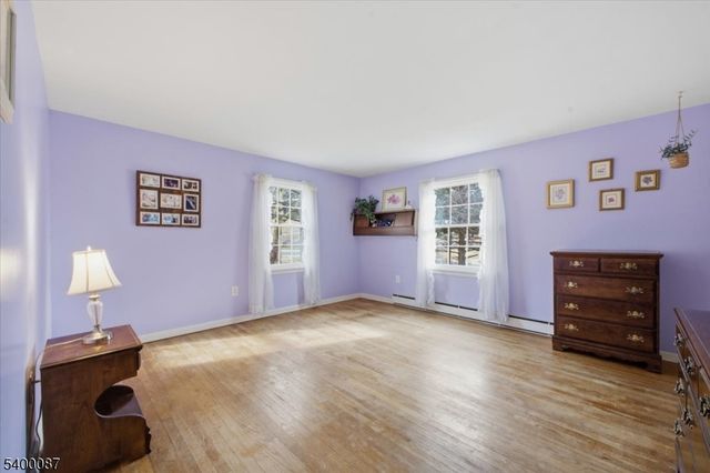 97 Skyview Dr, Washington Twp., NJ 07882