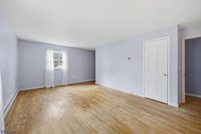 97 Skyview Dr, Washington Twp., NJ 07882