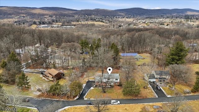 97 Skyview Dr, Washington Twp., NJ 07882