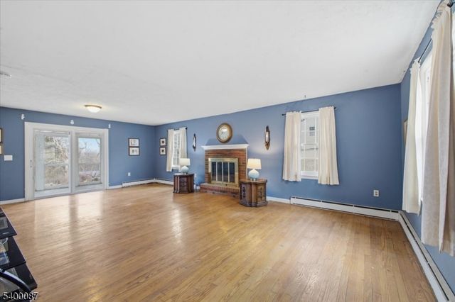 97 Skyview Dr, Washington Twp., NJ 07882