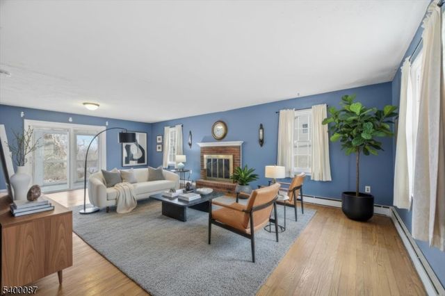 97 Skyview Dr, Washington Twp., NJ 07882