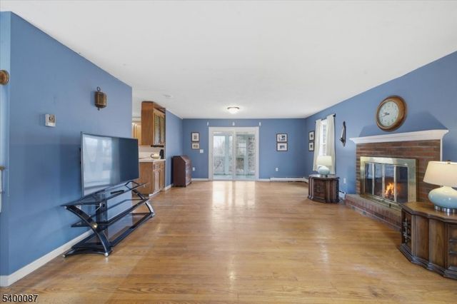 97 Skyview Dr, Washington Twp., NJ 07882