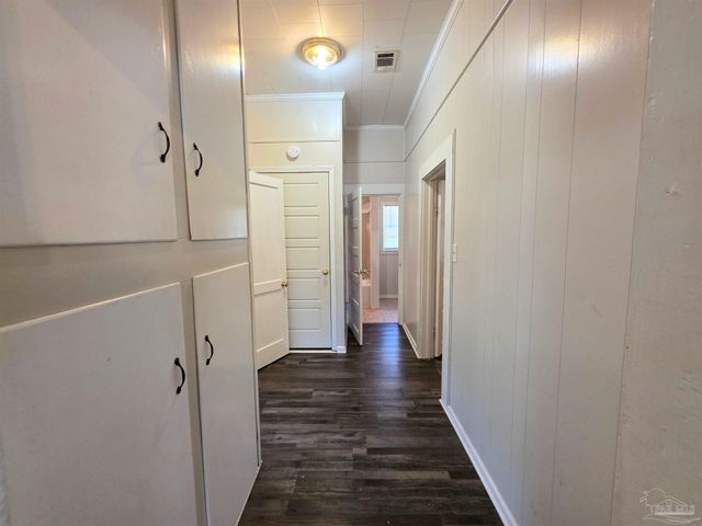 5404 Blue Angel Pkwy, Pensacola, FL 32526