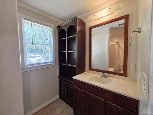 5404 Blue Angel Pkwy, Pensacola, FL 32526