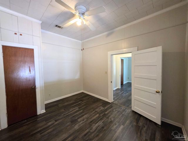 5404 Blue Angel Pkwy, Pensacola, FL 32526