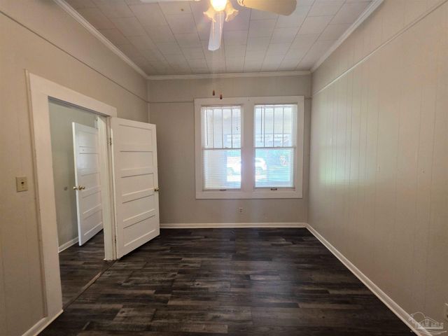 5404 Blue Angel Pkwy, Pensacola, FL 32526