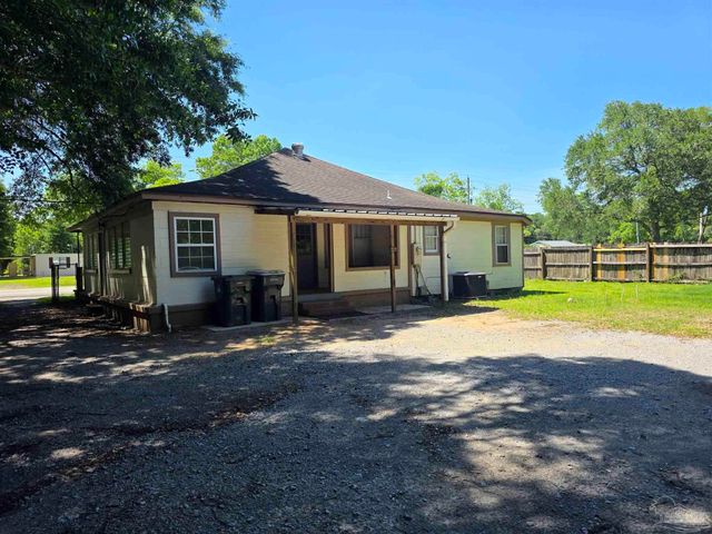 5404 Blue Angel Pkwy, Pensacola, FL 32526