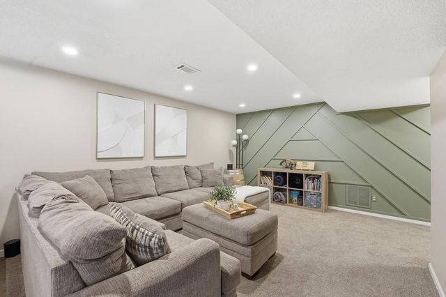 18229 W 157th Terrace, Olathe, KS 66062