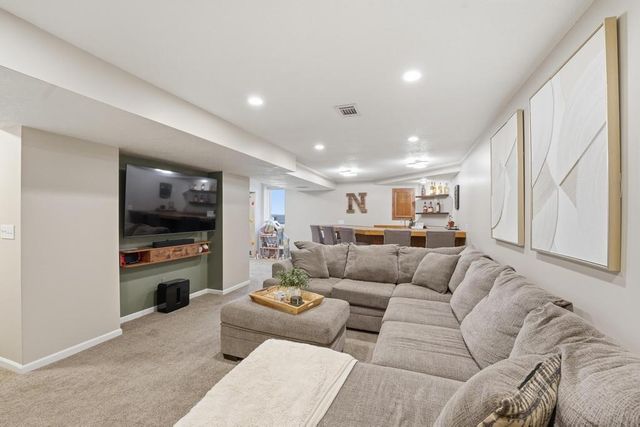 18229 W 157th Terrace, Olathe, KS 66062