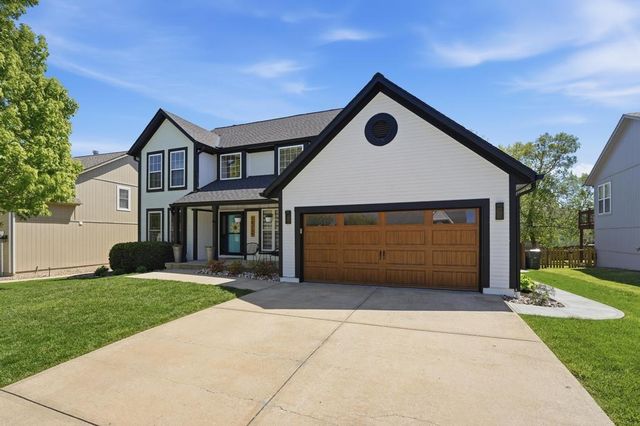 18229 W 157th Terrace, Olathe, KS 66062