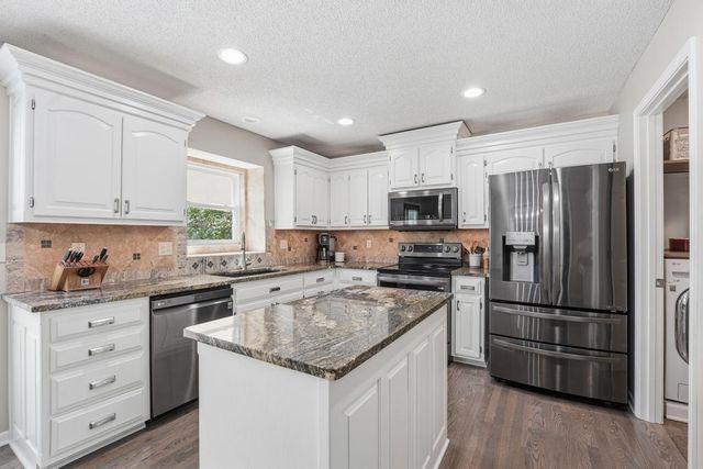 18229 W 157th Terrace, Olathe, KS 66062
