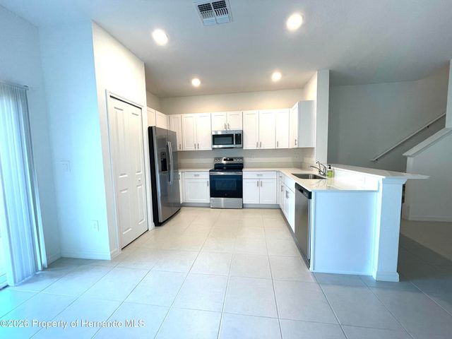 36221 Risa Michele Street, Zephyrhills, FL 33541