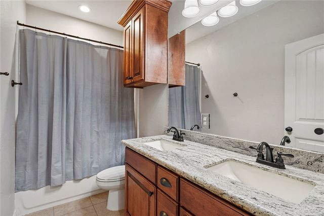 2511 Hailes Lane, College Station, TX 77845
