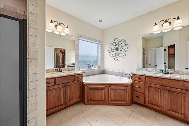 2511 Hailes Lane, College Station, TX 77845