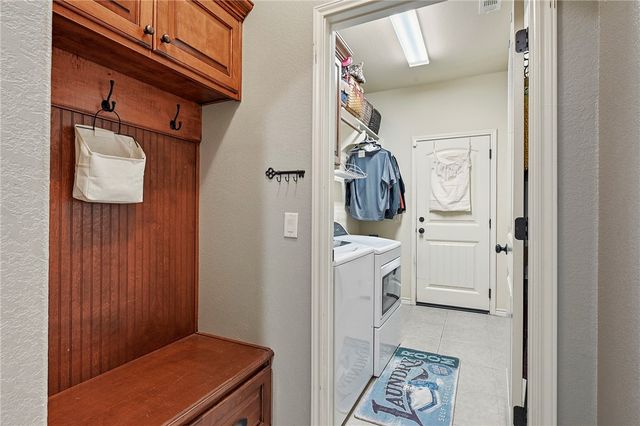 2511 Hailes Lane, College Station, TX 77845
