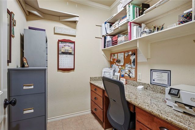 2511 Hailes Lane, College Station, TX 77845