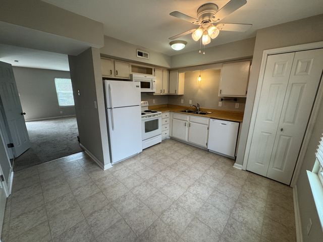 175 Edgewood Dr, Hendersonville, TN 37075