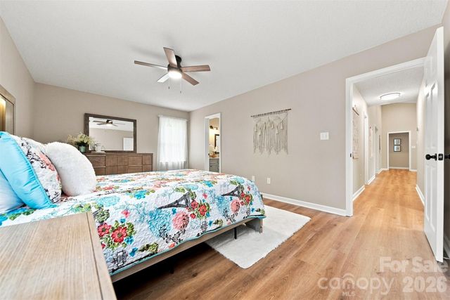 136 Cook Lane, Hickory, NC 28601