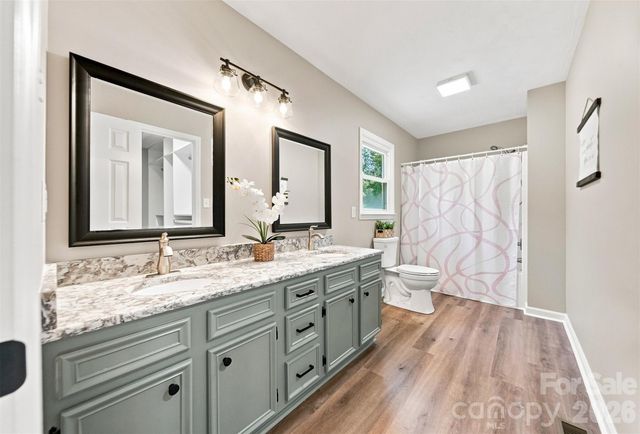 136 Cook Lane, Hickory, NC 28601