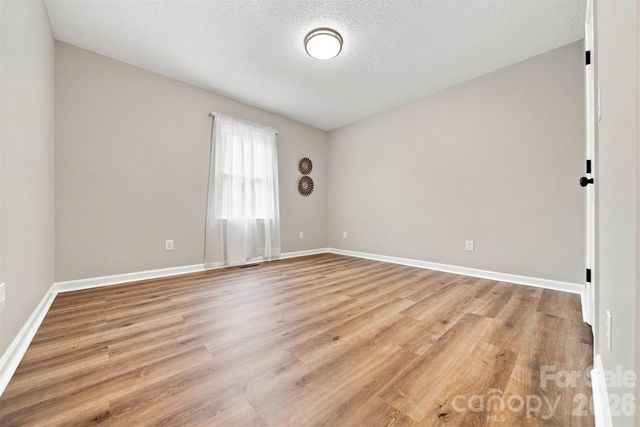 136 Cook Lane, Hickory, NC 28601