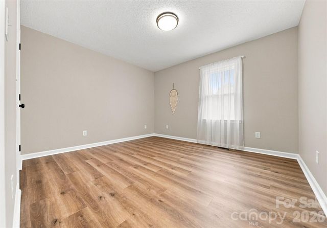 136 Cook Lane, Hickory, NC 28601