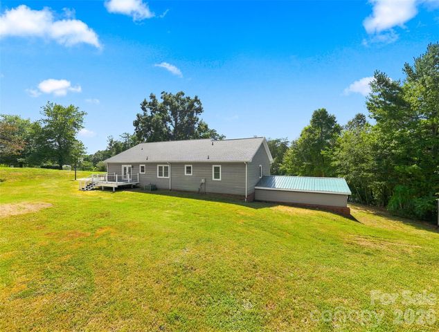 136 Cook Lane, Hickory, NC 28601