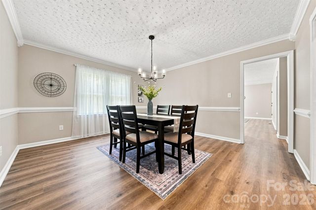 136 Cook Lane, Hickory, NC 28601