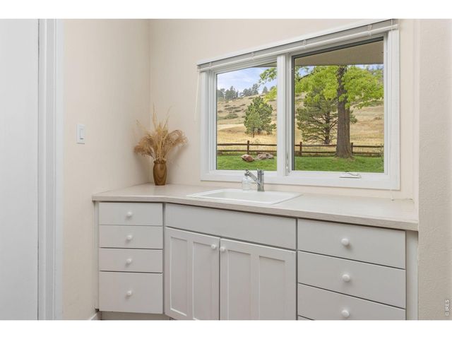 303 Hollyberry Ln, Boulder, CO 80305