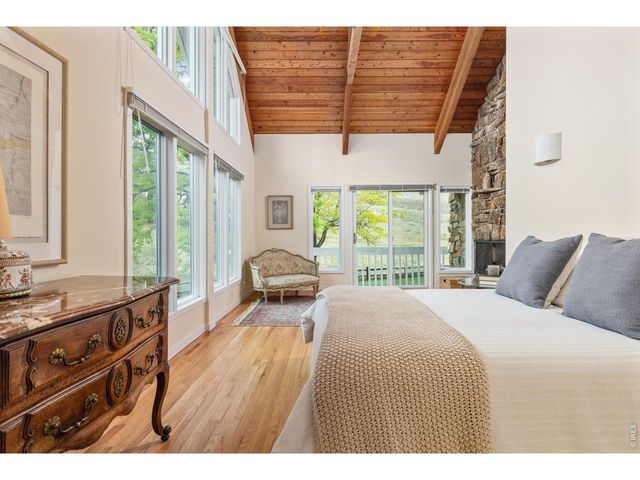 303 Hollyberry Ln, Boulder, CO 80305