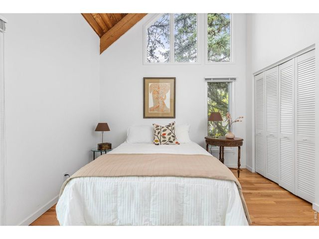 303 Hollyberry Ln, Boulder, CO 80305