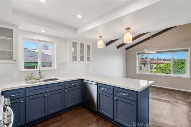1066 W 11th 4, San Pedro, CA 90731